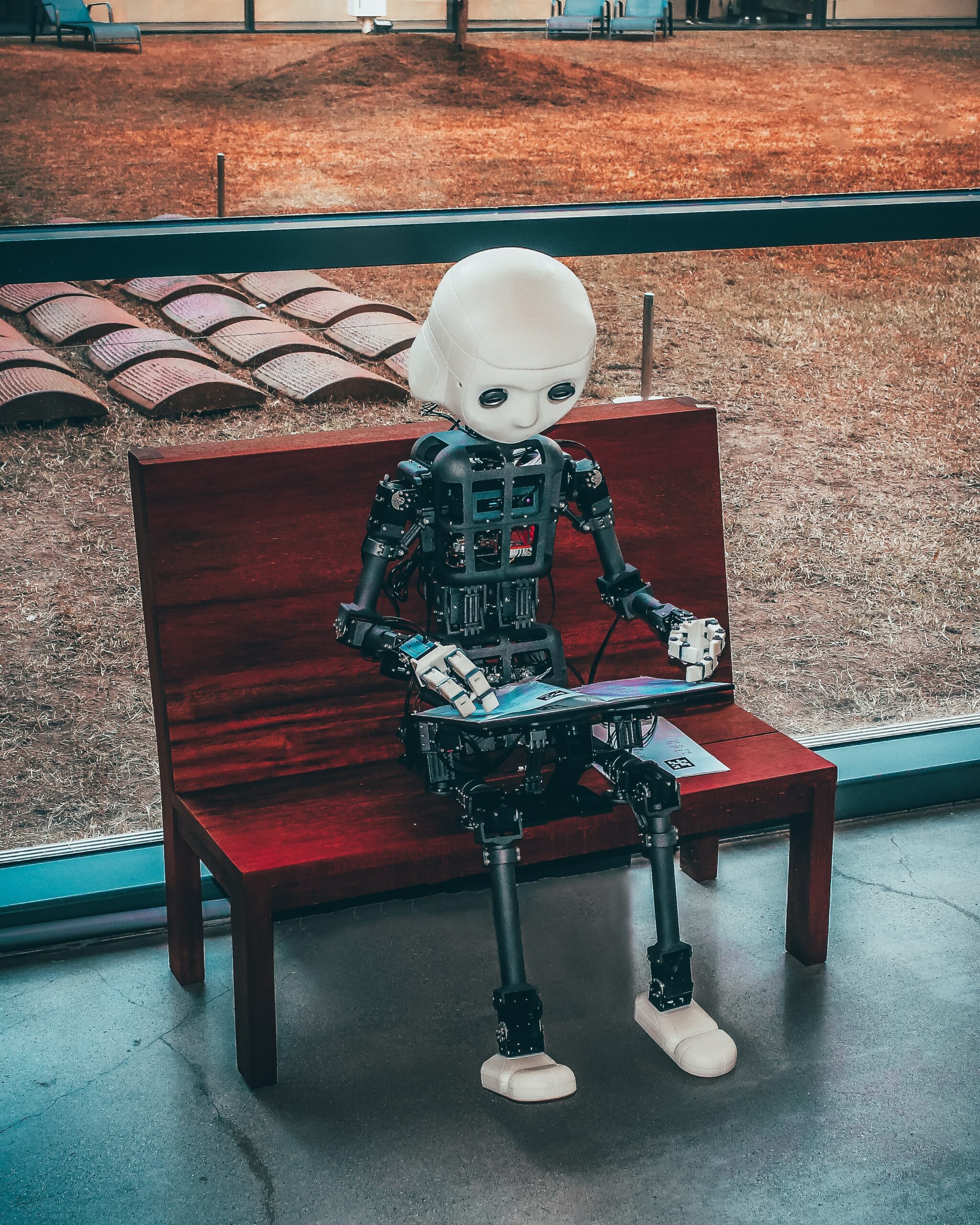 Seit 2019 stellt die IHK-Organisation in Deutschland den kostenlosen Online-Kurs "Elements of AI" – Artificial Intelligence – zur Verfügung. In bis zu 60 Stunden zum KI-Kenner werden: Das verspricht der Kurs. Wir haben für Sie reingeschnuppert.